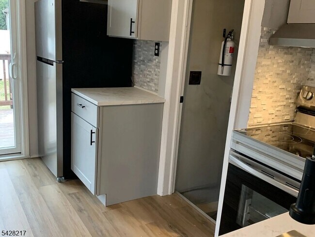 Building Photo - 2144 Evans St