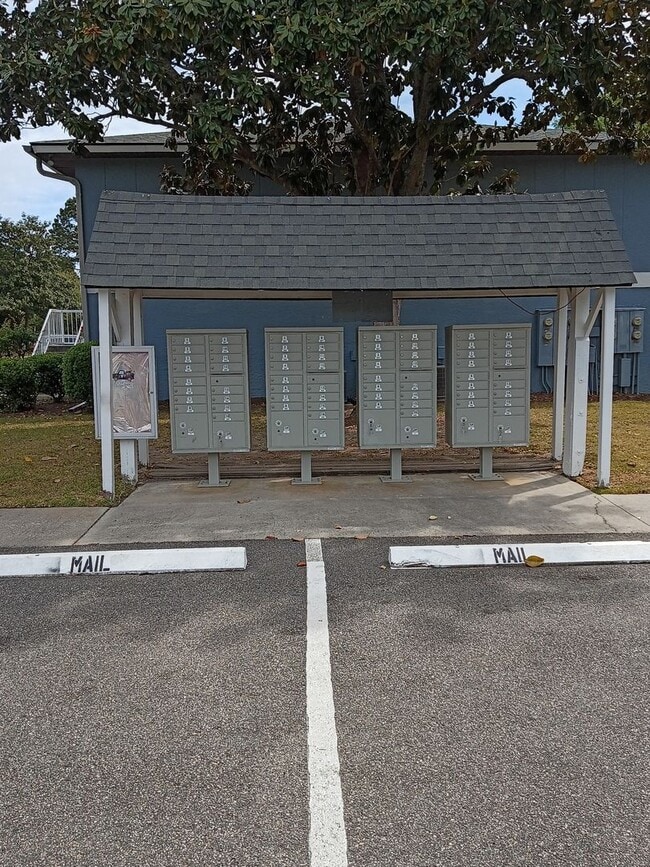 Building Photo - WESTWIND COMMUNITY