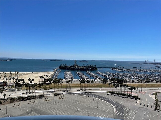 Building Photo - 525 E Seaside Way