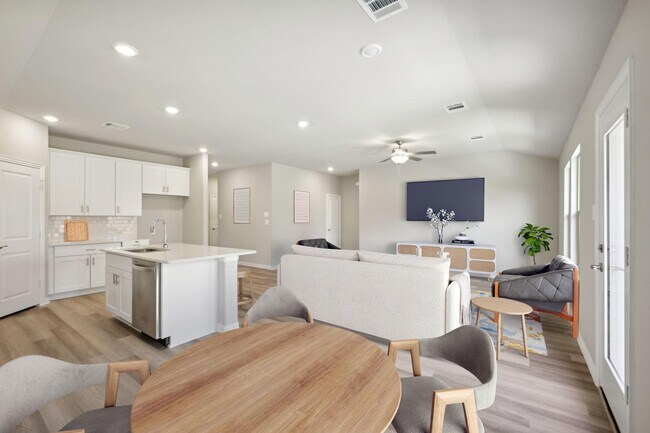 Building Photo - 2209 Dunbar Dr