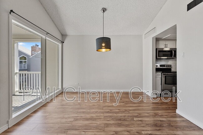 Building Photo - 3424 S Locust St