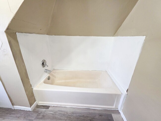 Building Photo - 861 Howard St