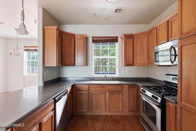 Building Photo - 2382 W Cripple Creek Dr