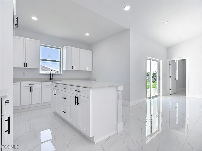 Building Photo - 5001 Bywood St