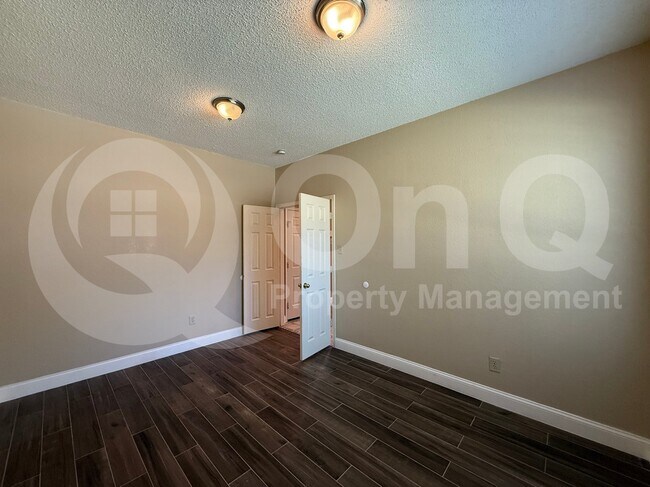 Building Photo - 304 Dakota Trail