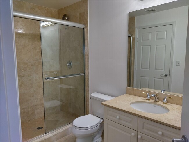 Building Photo - 100 S Birch Rd