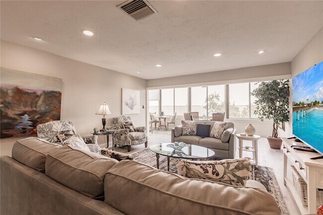 Building Photo - 1255 E Peppertree Dr