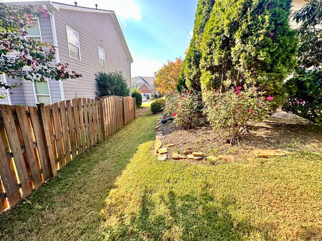 Building Photo - 175 Mill Creek Dr