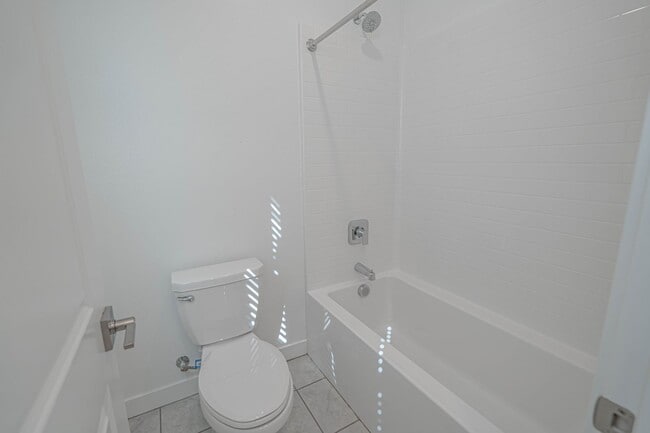 Building Photo - COMING SOON! 3-Bedroom Home with Solar Panels & Smart Home Features in Valencia!