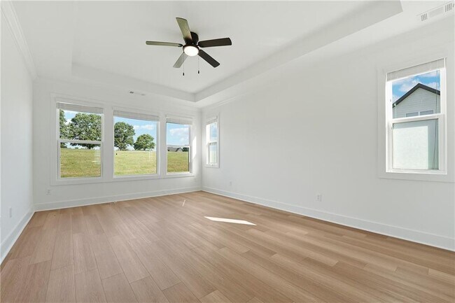 Building Photo - 2049 Chestnut Oak Trl