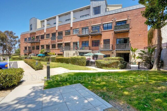 Building Photo - 3940 7th Ave