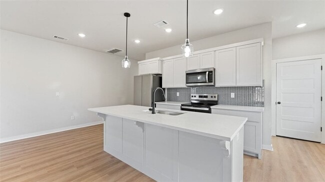 Building Photo - 1711 Cuppett Cir