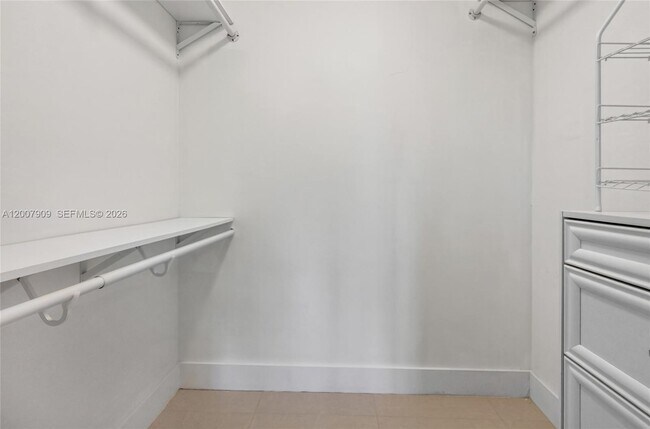 Building Photo - 4865 SW 94th Ave