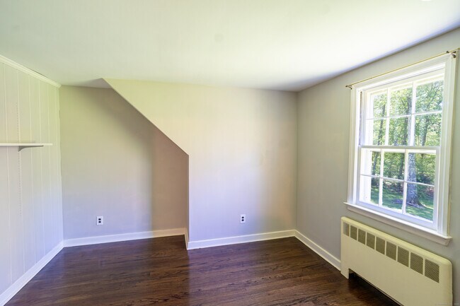 Building Photo - 312 Fairlea Rd