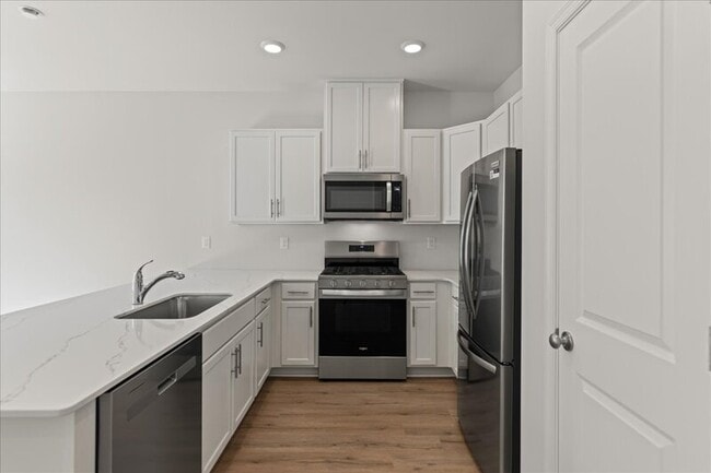 Building Photo - 27 Whaler Dr