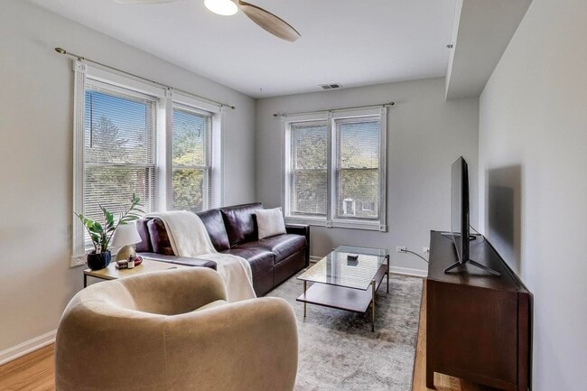 Building Photo - 600 N La Grange Rd