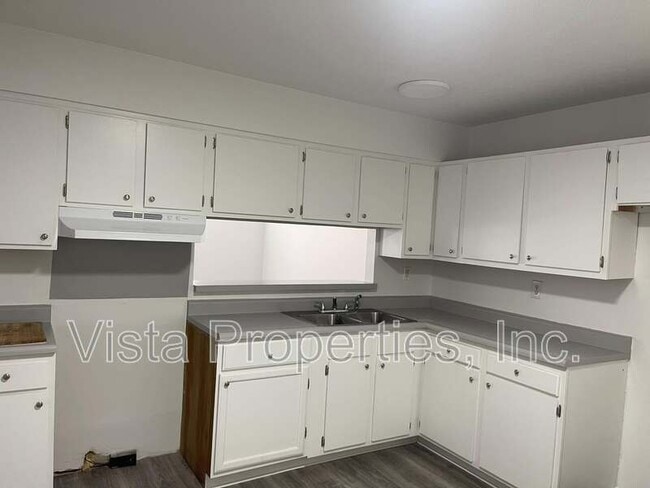 Building Photo - 4809 St Leo Pl
