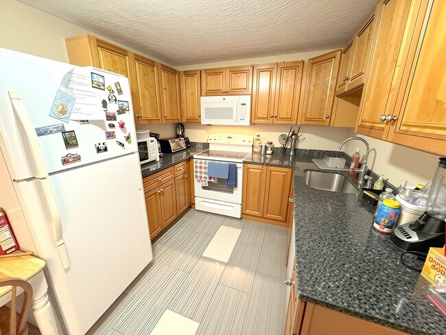 Building Photo - 33 Lodgen Ct