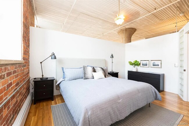 Building Photo - 2261 Blake St