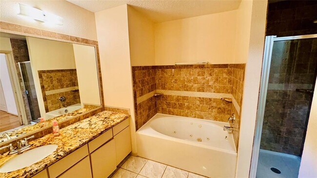 Building Photo - 15128 Elstree Dr