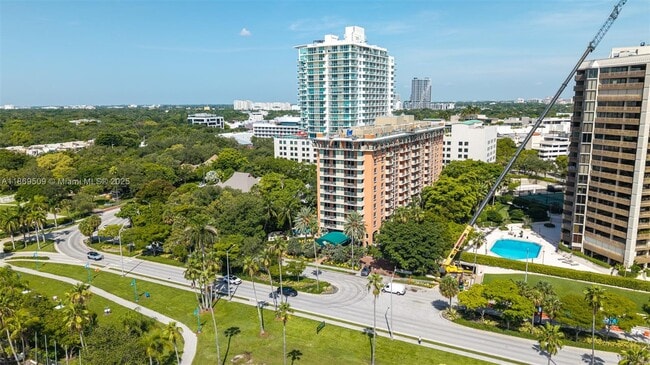 Building Photo - 2951 S Bayshore Dr