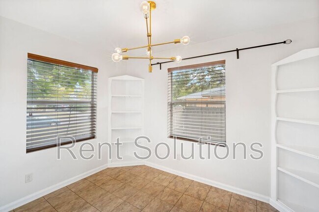 Building Photo - 725 35th St N