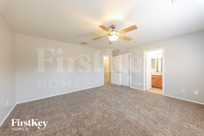 Building Photo - 11597 W Vogel Ave