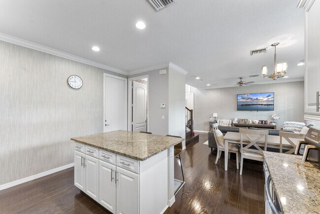 Building Photo - 4543 Mediterranean Cir