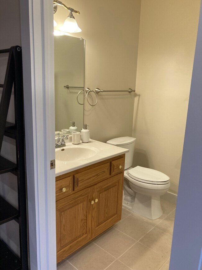 bathroom - 746 Dale Ave NW