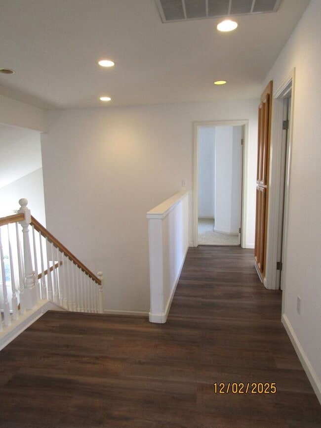 Building Photo - Beautiful 4 Bed 3 Bath Single Family Home in Santa Rosa- $3,250 per month!