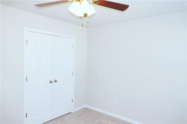 Building Photo - 10205 Forest Grove Dr