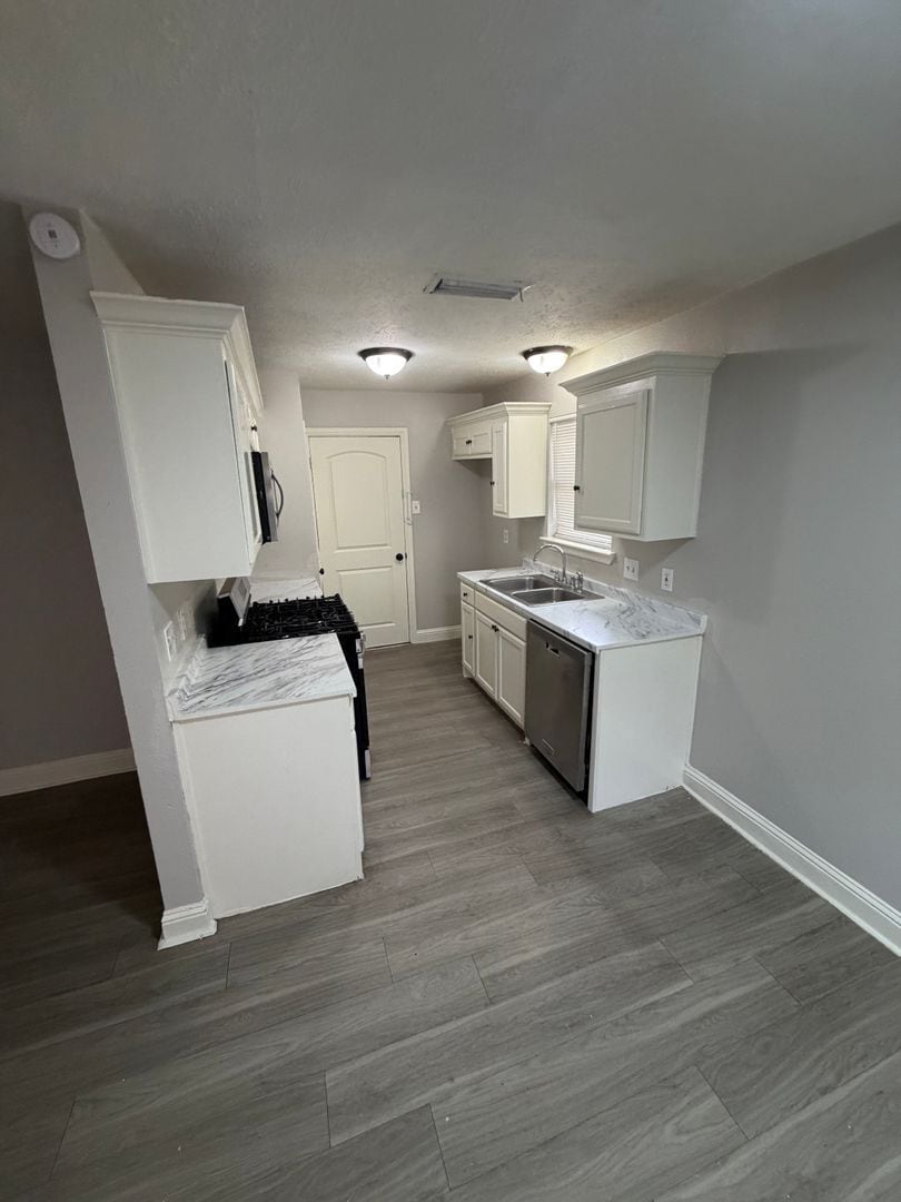 Building Photo - 425 Price Dr