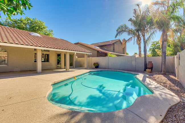 Building Photo - Stunning 5 BR 3 Bath in ideal Scottsdale l...