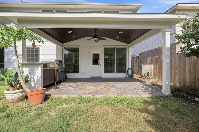 Building Photo - 10138 Bayou Manor Ln