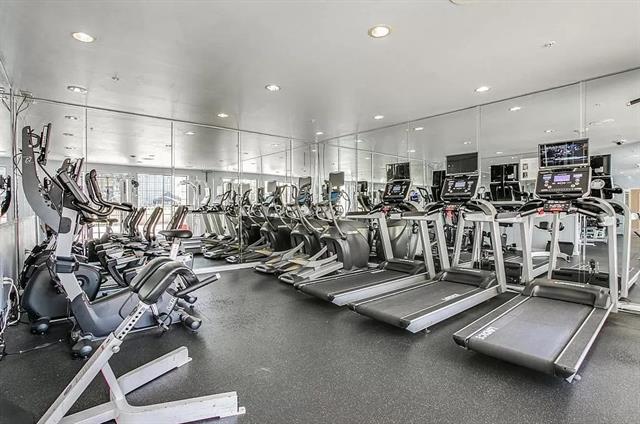 Building Photo - 3225 Turtle Creek Blvd