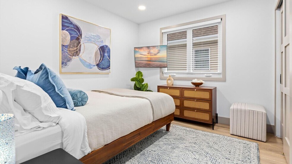 Building Photo - 3136-38 Haven Ave