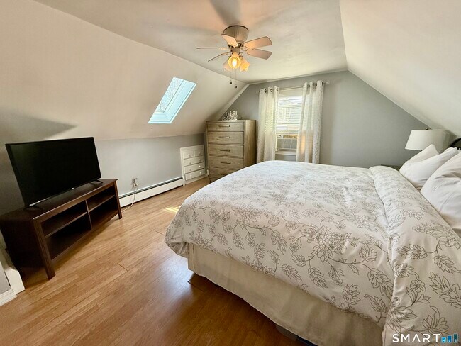 Building Photo - 177 Montowese Ave