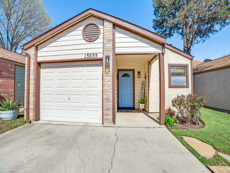 Building Photo - 13035 Brook Garden Ln