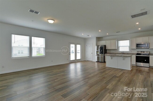Building Photo - 1280 Maple Shade Rd SW