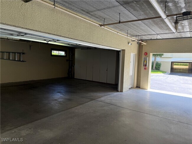 Building Photo - 7741 Pebble Creek Cir
