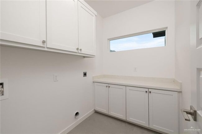 Building Photo - 614 Sonny Dr