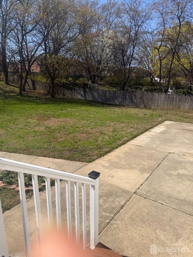 Building Photo - 13 Oakwood Dr