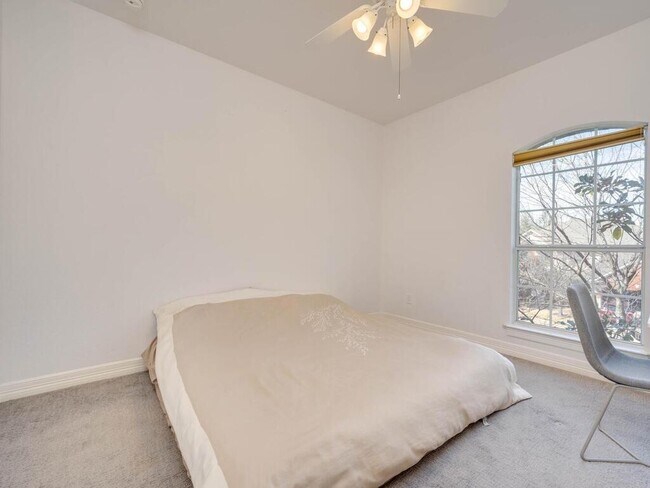 Building Photo - 15405 Prestancia Dr