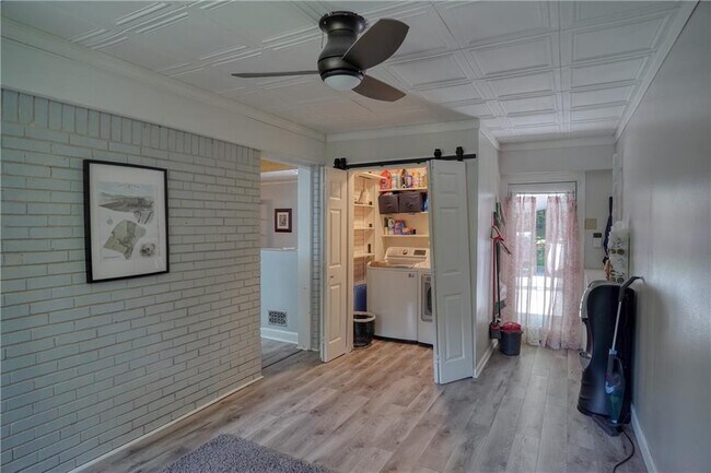 Building Photo - 1285 Willivee Dr