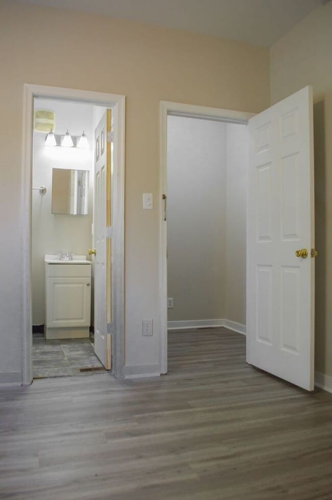 Building Photo - 1208 N 22nd St