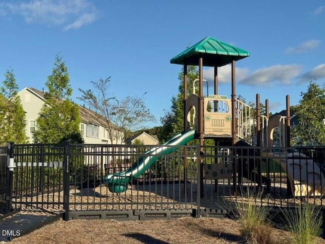 Building Photo - 3233 Retama Run