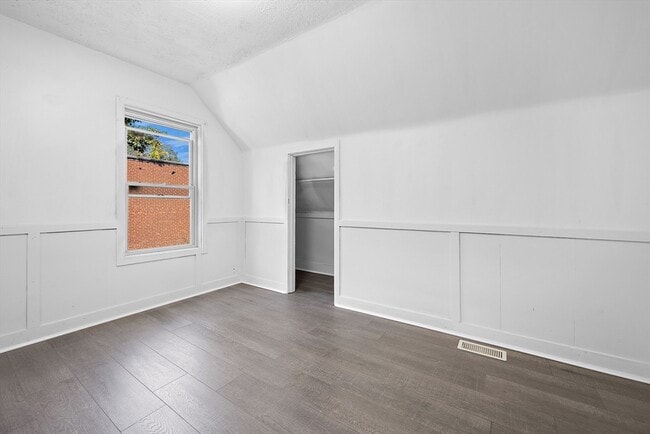 Building Photo - 86 Jackson Ave