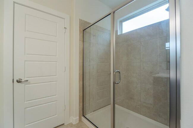 Building Photo - 7633 Spring Dr