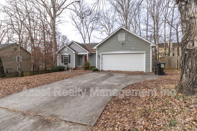 Building Photo - 1405 Wenlock Rd