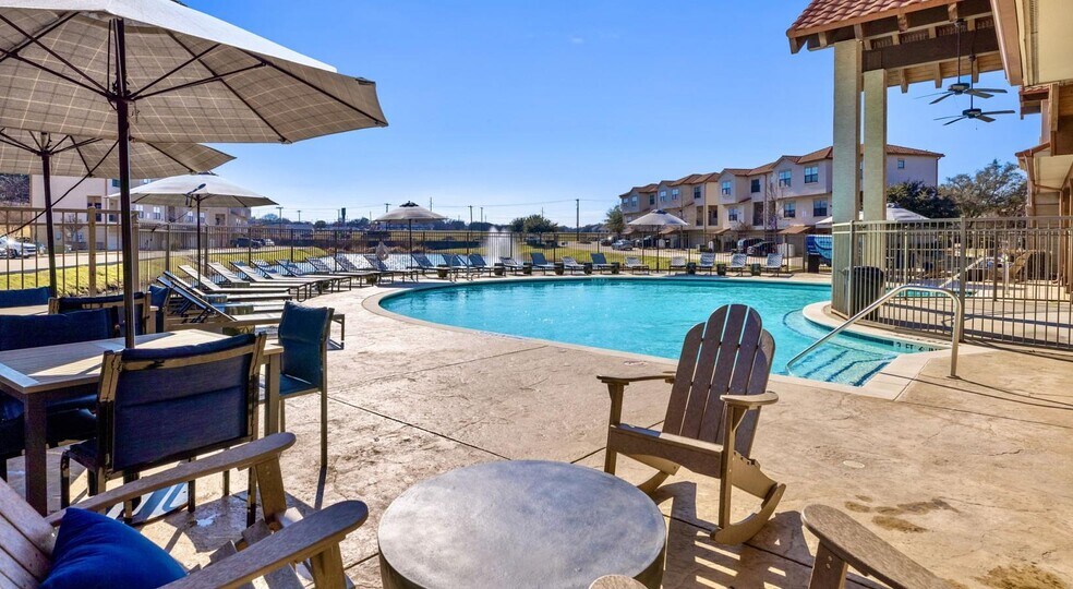 Building Photo - 3232 N Garland Ave